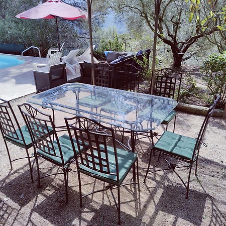 Villa Cigalons En Pleine Pinede Avec Piscine Chauffee De Mai A Septembre Auriol Exterior foto